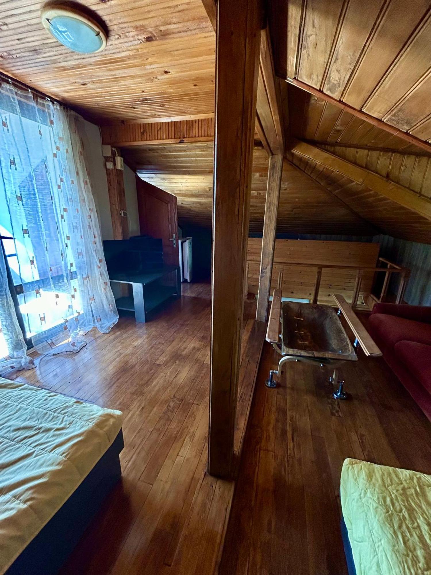 Luylyana Guesthouse Ribarica Esterno foto