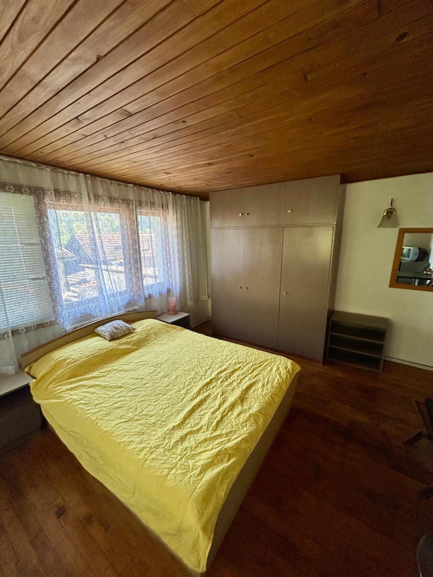 Luylyana Guesthouse Ribarica Esterno foto