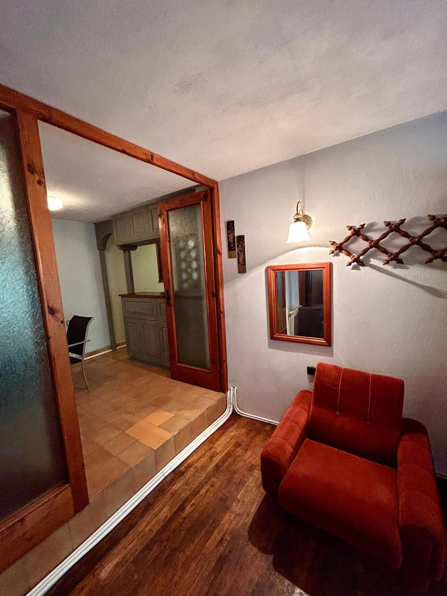Luylyana Guesthouse Ribarica Esterno foto